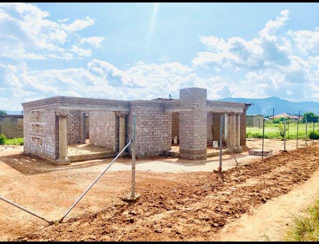 3 BEDROOM HOUSE FOR SALE IN KHUBVI
